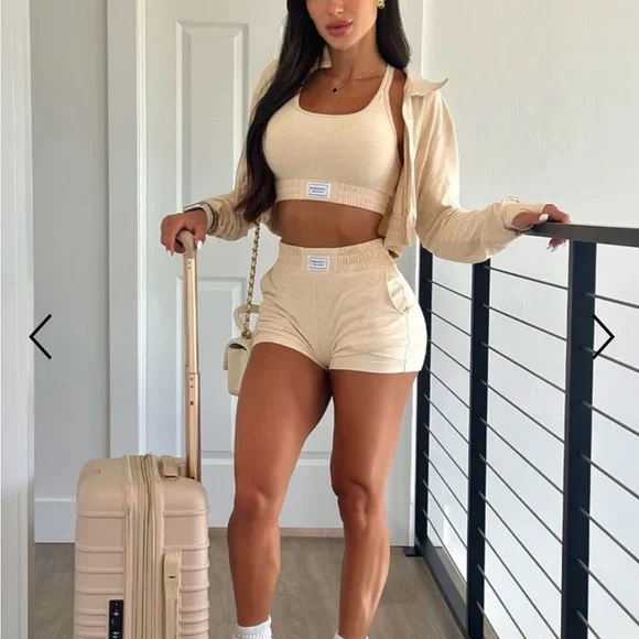 Bombshell set cloud comfort shorts & top - Picture 3 of 8